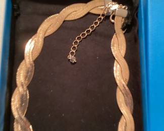 JTV Off Park Gold Tone Herringbone Necklace $10.00
