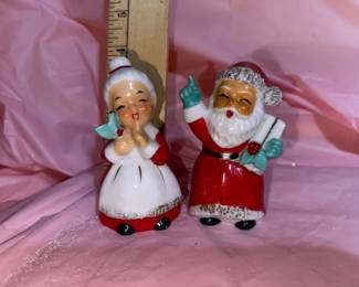 Santa Salt and Pepper Shakers $6.00
