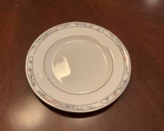 Royal Doulton - Pattern Arlington