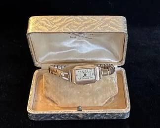 Vintage Waltham 10K Rolled Gold Plate Watch Case Ladies Watch with Case
