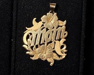 14K Yellow Gold Hibiscus and Birds ‘ Mom ‘ Pendant 4.77g

