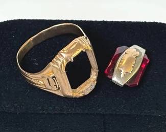 1941 10K Yellow Gold Ruby Signet Ring * 6.20g Total Weight * Size 9.5 * Ruby Loose
