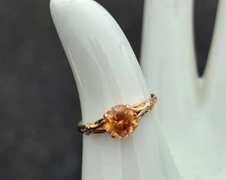 Antique 14K Yellow Gold Ring with Gorgeous Yellow Topaz Ladies * Size 7.25 * weight = 1.79g
