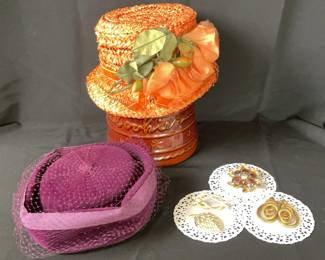Two Vintage Women’s Hats * 4 Vintage Brooches

