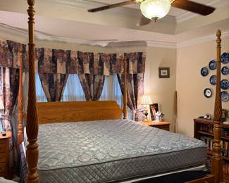 	#44	Kincaid King Bedframe with Clean Mattress and Box Spring	$300 				