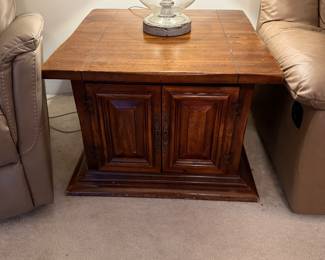 	#18	End Table 28x20	 $25.00 				