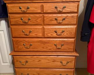 	#41	Crawford Furniture Oak Chest of drawers 35x18x48. 	$150				