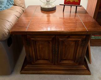 	#19	End Table 28x20	 $25.00 				