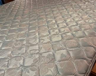 	#44	Kincaid King Bedframe with Clean Mattress and Box Spring	$300 				