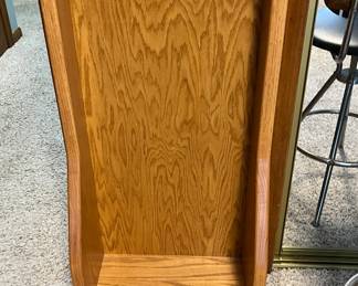 Pool/snoocker cue holder.