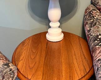 Great side table and lamp!