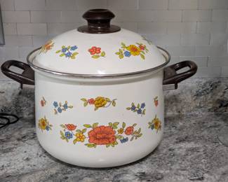 Vintage Summer Garden Stock Pot By Excel