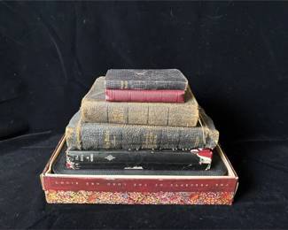 6 Antique and Vintage Bibles
