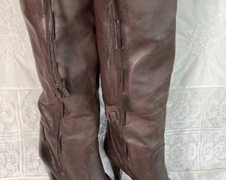GORGEOUS! Italian Made UOMA Women’s Brown Leather Boots
