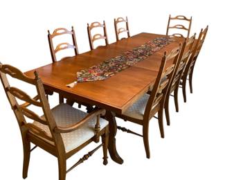 Walter Of Wabash Dining table & 8 Chairs * Extremely Nice Quality Piece * Very Good Condition
