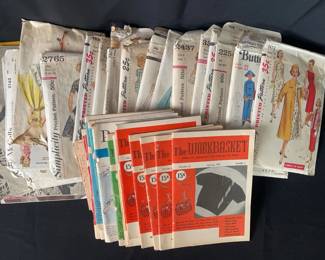 Lot Of Vintage Sewing Patterns * Needlepoint Books
