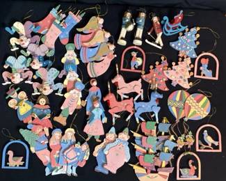 30+ Wooden Christmas Ornaments
