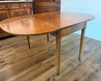 Drop leaf dining table 