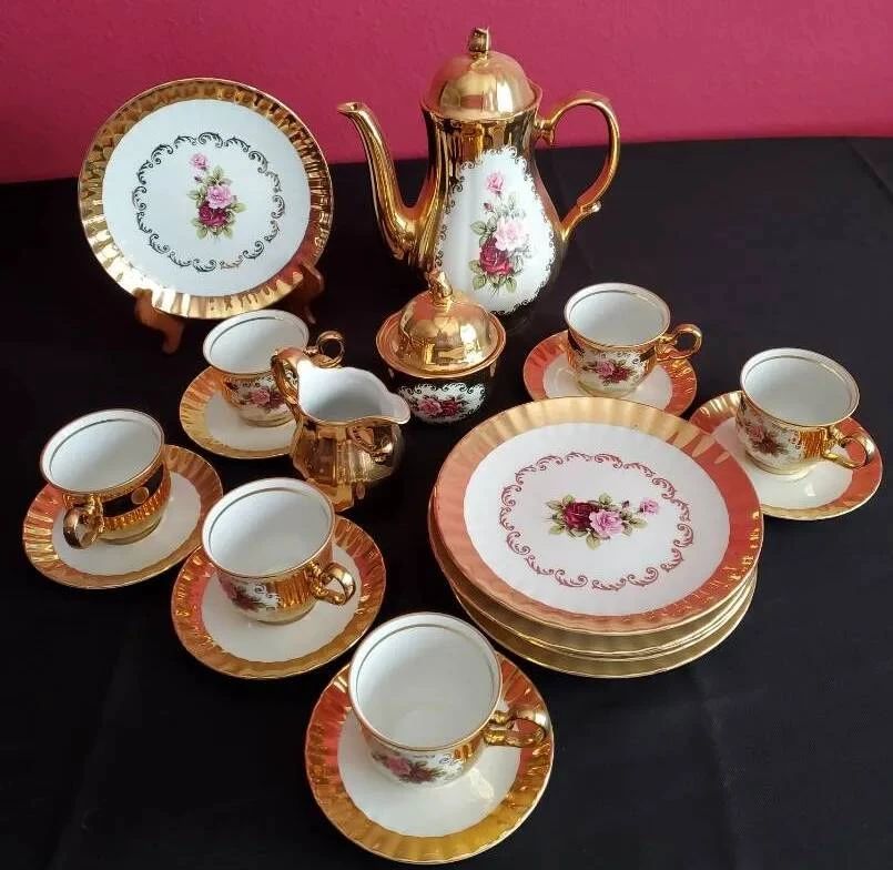 AR107VVintage Bavarian Tea Set by Josef Kuba