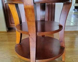 AR128VStylish Wooden End Table 