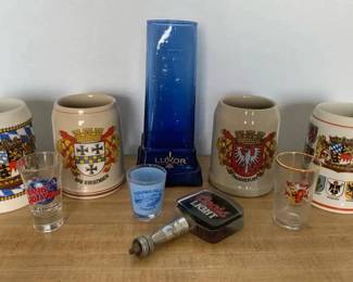 AR110Bar Cabinet Items