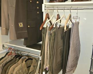 WORLD WAR 2 ARMY AIR CORP UNIFORMS