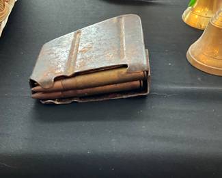 Military cartridge and bullets