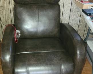 Brown Leather Lift Chair Had New Switch Installed And Works Great 
