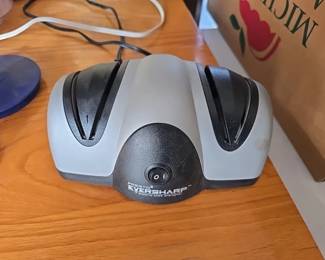 Knife sharpener by Presto