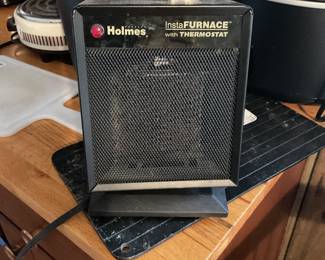 Ceramic heater