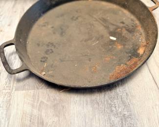 Griswold #20 Hotel cast iron skillet