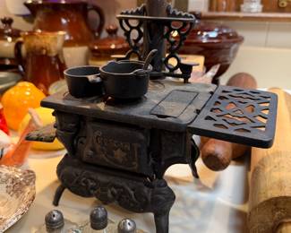 Crescent Cast Iron Decorative/Salesman Sample Stove