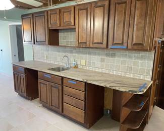 kraftsmaid kitchen cabinets -- 23 uppers and lowers -- for less than $2k (does not include appliances)