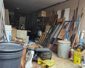 Carport of wood and misc items