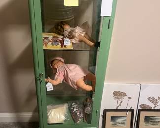 Reproduction doctors cabinet