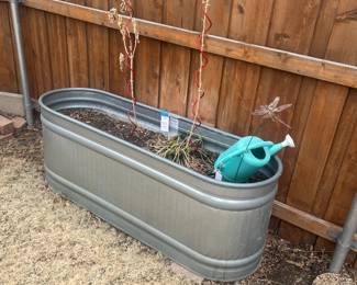 Galvanized troph planter