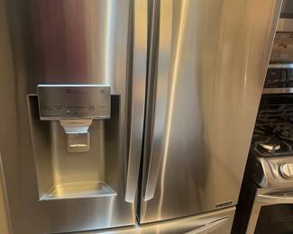 French door refrigerator 