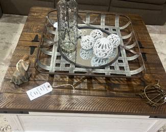 Coffee table with storage 