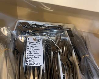Nonbe flatware