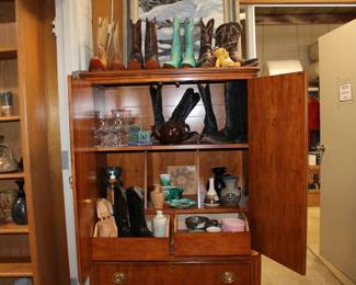 Stunning Hutch we'll take the boots off 50% off
