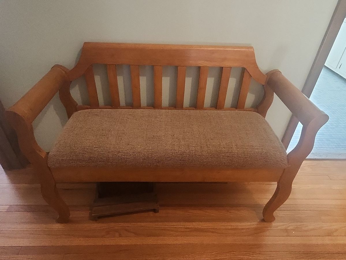 Vintage Oak Lawyer's Bench