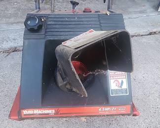 Yard Machines 4.5 HP / 21" Snow Blower
