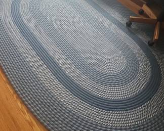 Oval Braid Collection Blue Rug