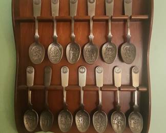 Franklin Mint 13 Original Colonies Pewter Spoon Collection with Wooden Display Rack