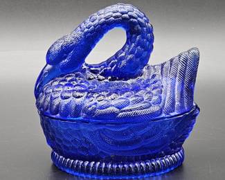 Vtg. Pressed Cobalt Blue Glass Swan on Nest