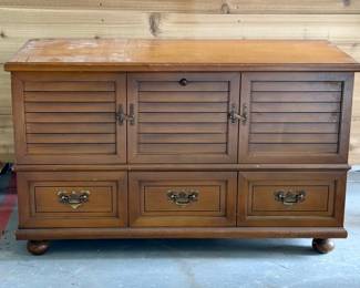 Vintage Mid Century Lane Cedar Chest