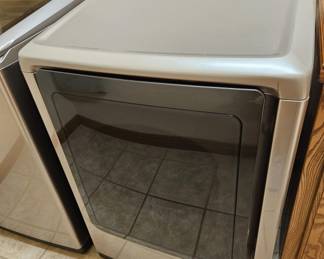Samsung Dryer in Stainless w/ Moisture Sensor