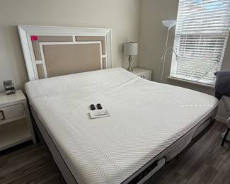 King size white Sofia Vergara bed frame w/adjustable mattress