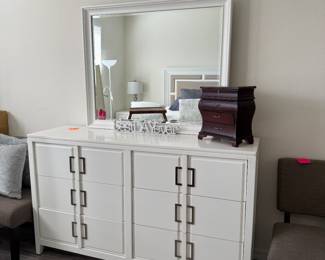White Sofia Vergara 6-drawer dresser w/mirror