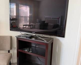 TV stand, 55" Samsung TV w/stand and remote